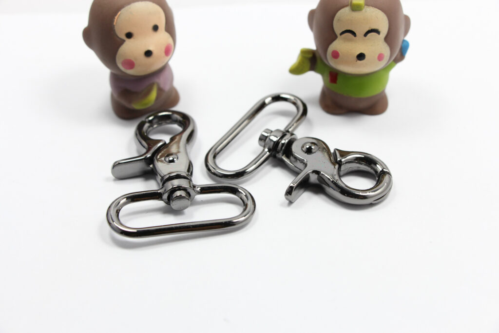 metal spring snap hook