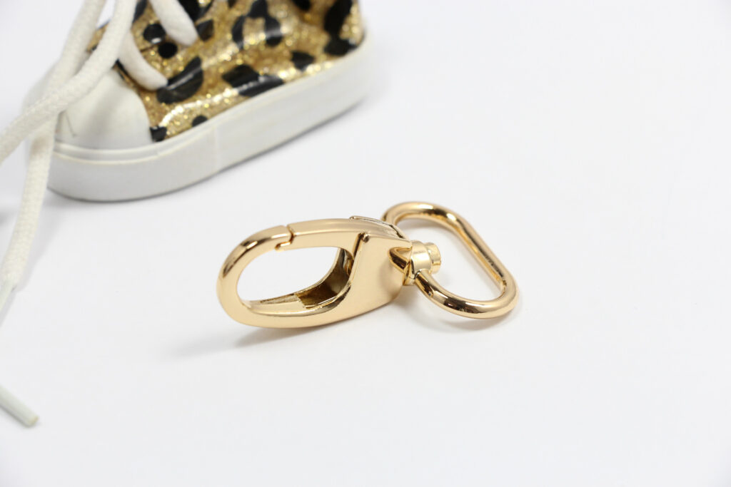 swivel eye snap hook