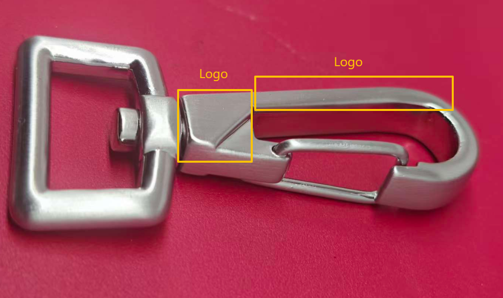 Logo Snap hook  side