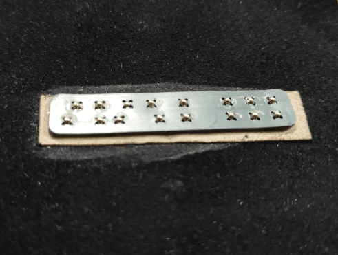 metal bag tags installation
