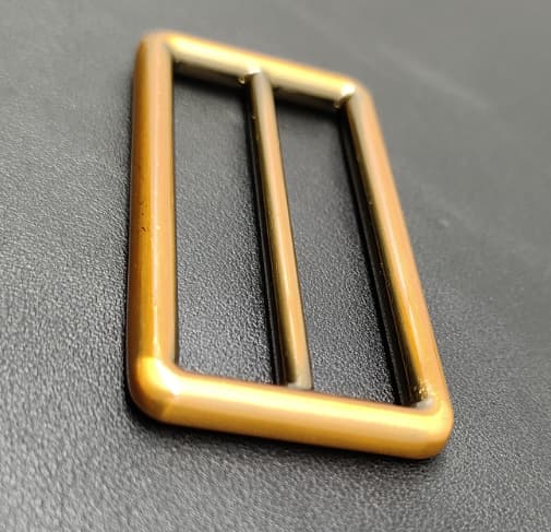 Bag hardware