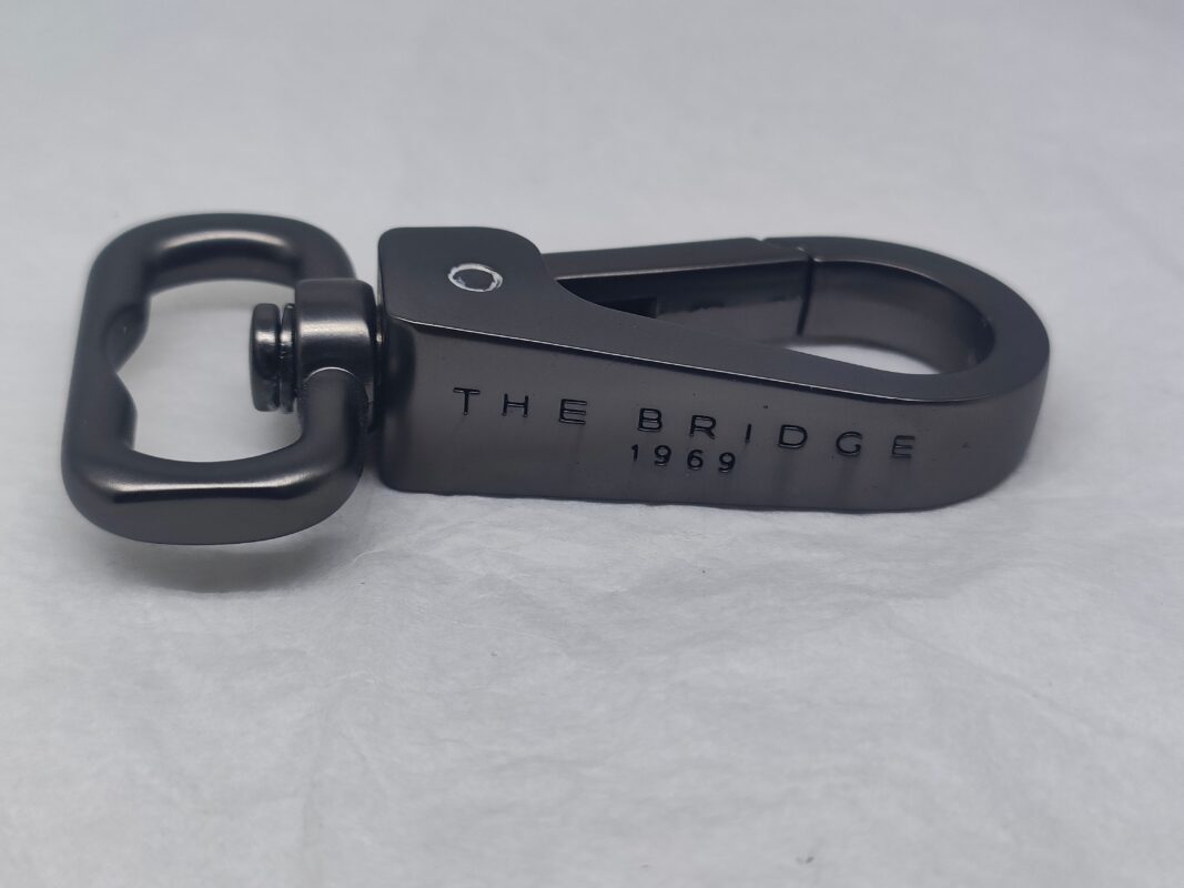 Brand dog hook
