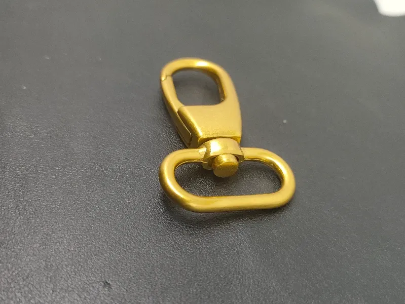 30mm Gold Oval Ring Swivel Snap Hook